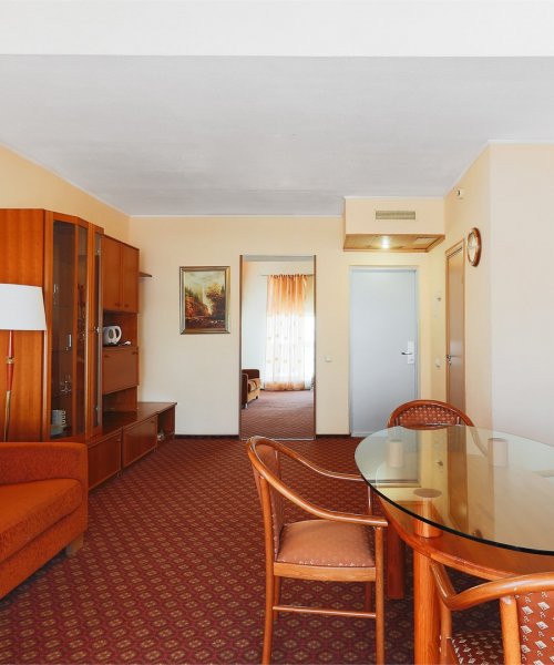 Three-room suite