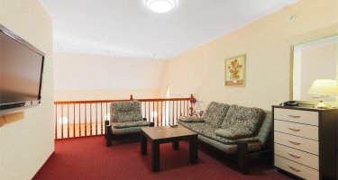 Three-room suite
