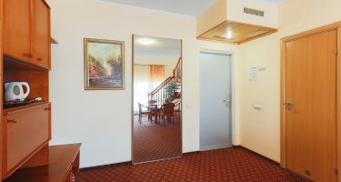 Three-room suite