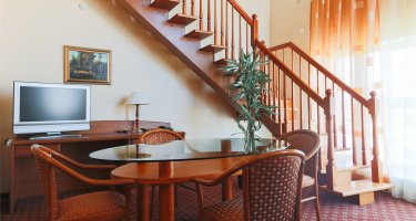 Three-room suite