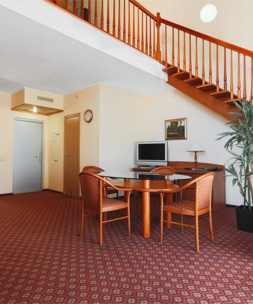 Three-room suite