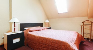 Three-room suite
